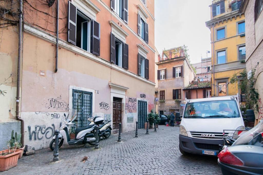 Brightful Boutique In The Heart Of Trastevere Apartment *